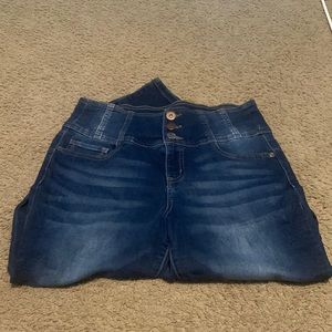 Height rise blue jeans